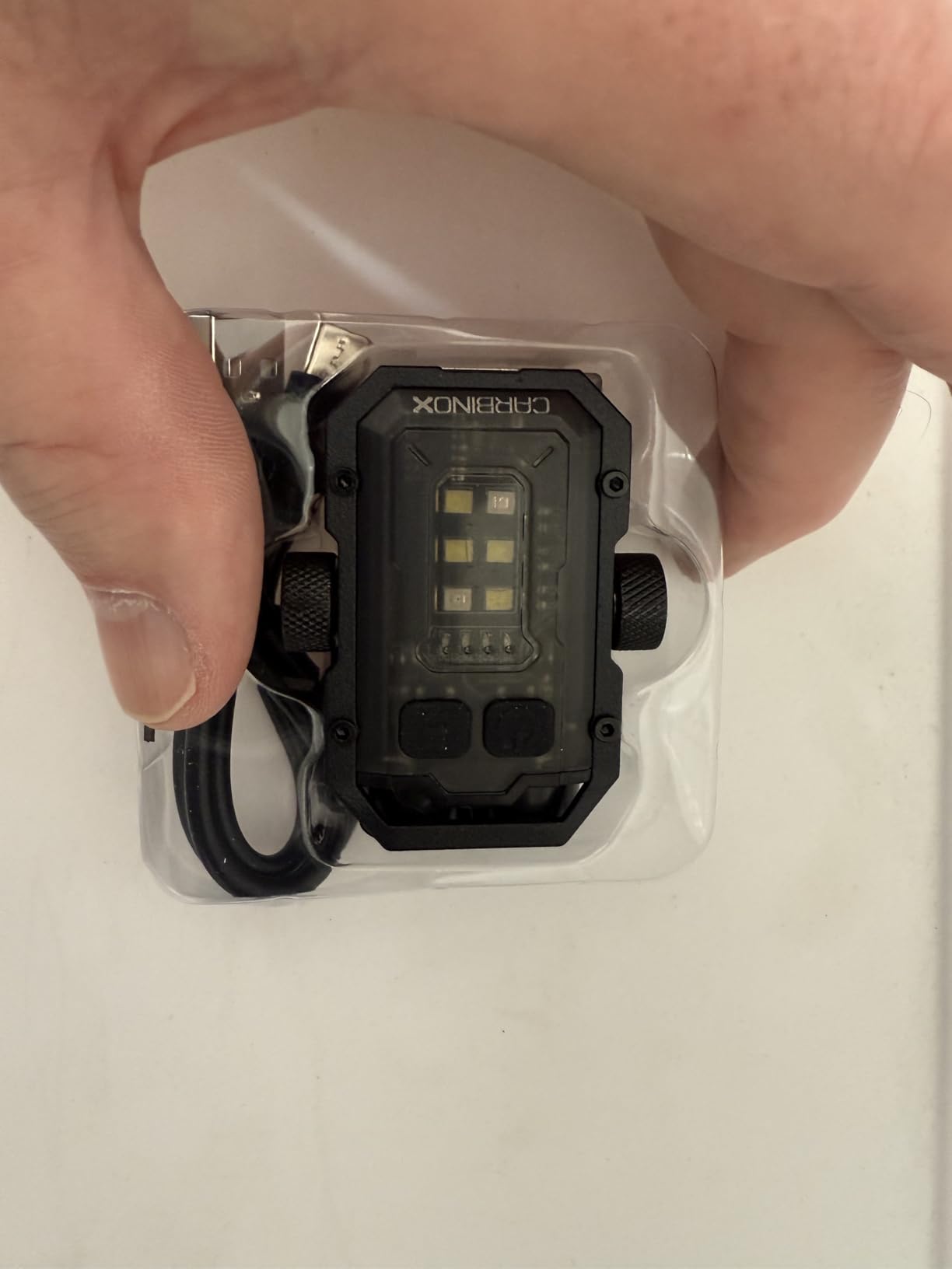 Cliente con su Linterna BlastBeam